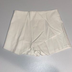 Blue Blush White Envelope Skort